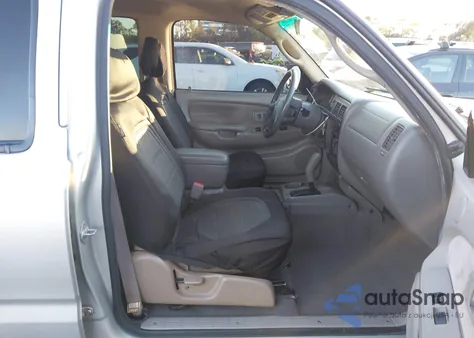 2003 Toyota Tacoma Prerunner V6 из США, поврежденный, VIN 5TEGN92NX3Z276171